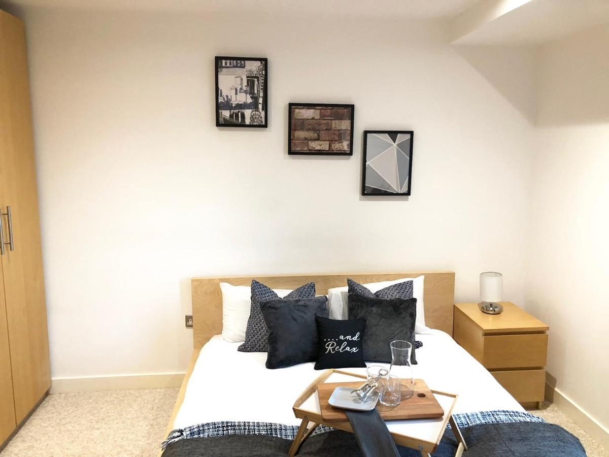 Westone View Villa Sheffield Bagian luar foto