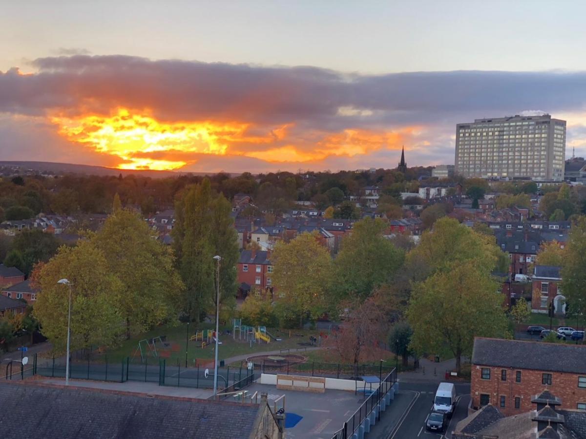 Westone View Villa Sheffield Bagian luar foto