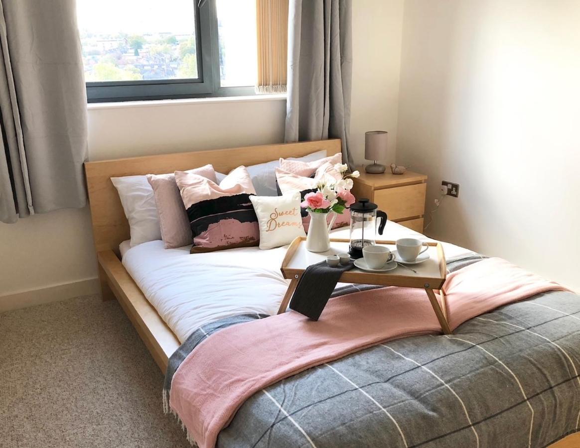 Westone View Villa Sheffield Bagian luar foto